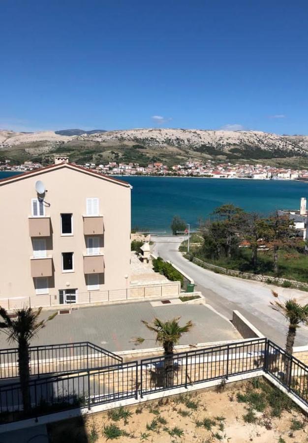 Apartments Antea Паг Екстериор снимка