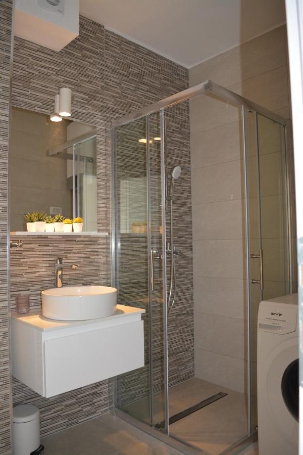 Apartments Antea Паг Екстериор снимка
